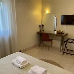 Stefanos דירה